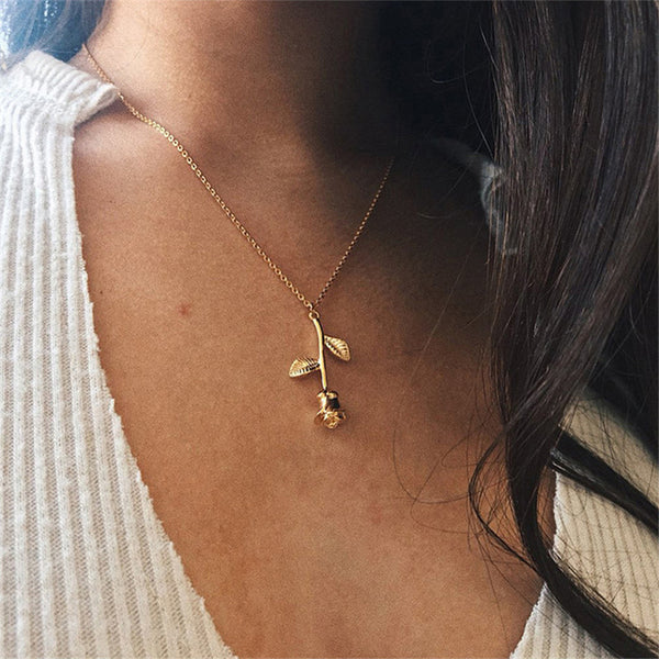 Collar de fiesta con colgante de rosa para parejas de enamorados